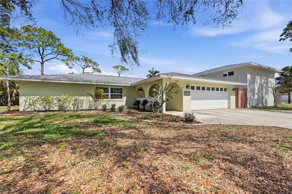 3 bedroom house for sale at 5251 Ashton Rd Bee Ridge - $699,000