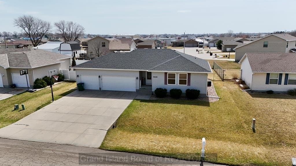 4 bedroom house for sale at 4035 Lillie Dr Grand Island 68803 - $329,000