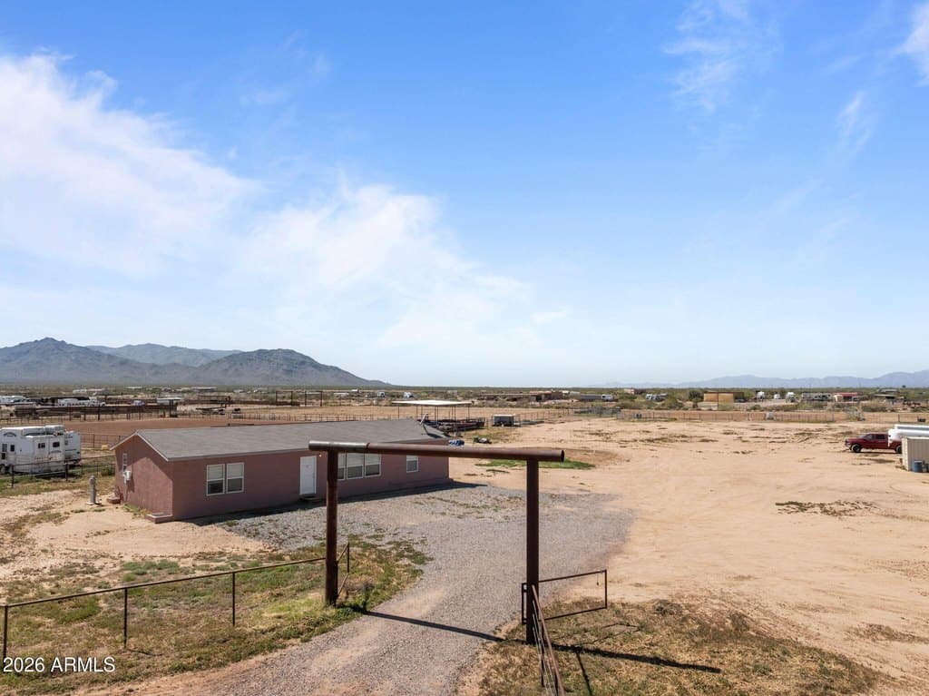3 bedroom house for sale at 49316 N 528th Ave Aguila - $695,000