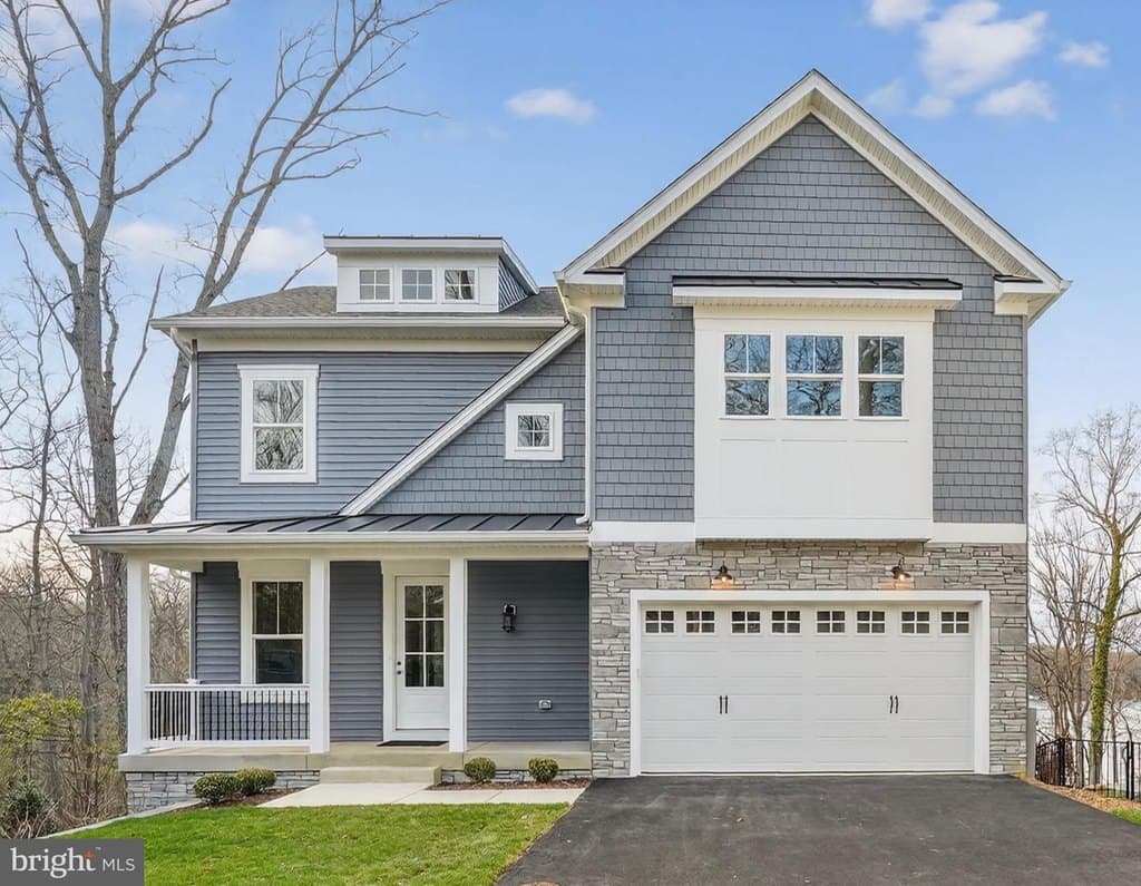 4 bedroom house for sale at 610 Echo Cove Dr Arden on the Severn - $1,195,000