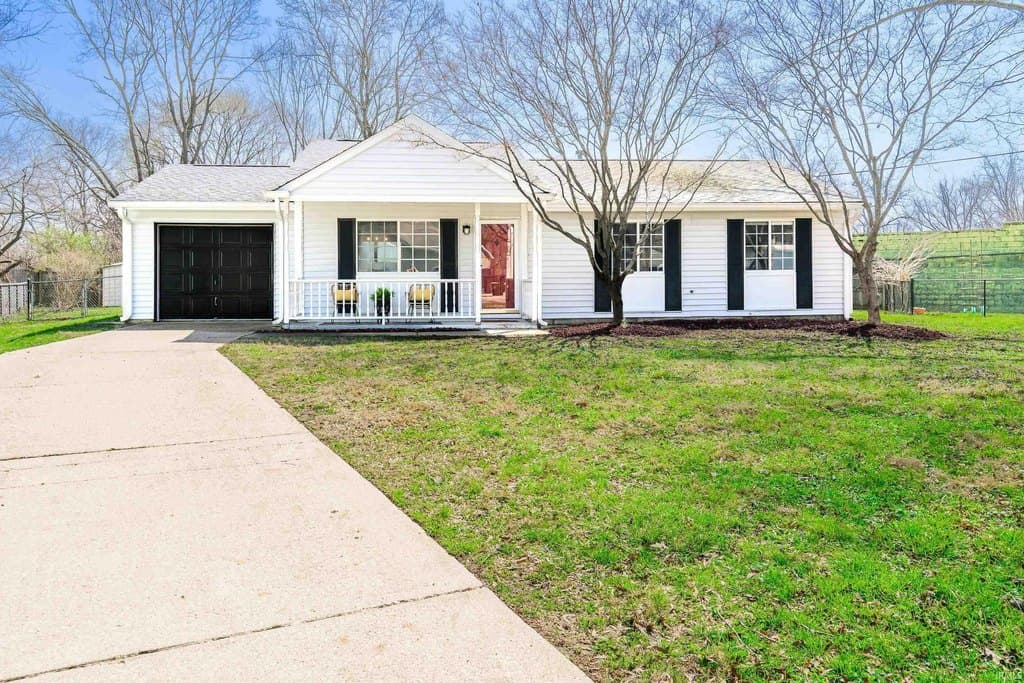 3 bedroom house for sale at 541 W Ladd Ave Bloomington 47403 - $265,000