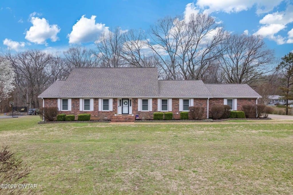 3 bedroom house for sale at 359 Old Bells Rd Jackson 38305 - $400,000