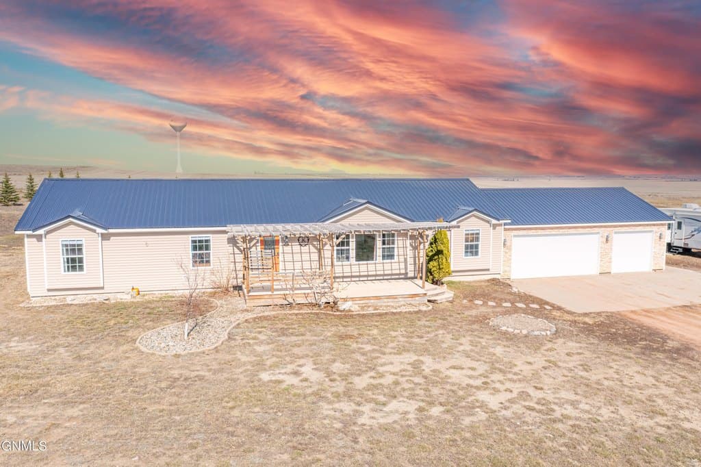 4 bedroom house for sale at 14903 Cochise St Williston 58801 - $484,900