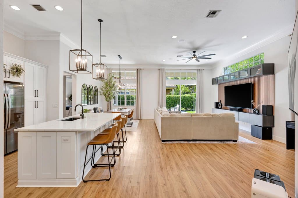 3 bedroom house for sale at 207 Via Rosina Jupiter - $1,049,000