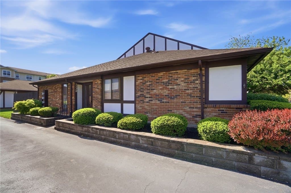 2 bedroom condo for sale at 5520 Cobblegate Dr Unit C Miami Township 45449 - $149,500