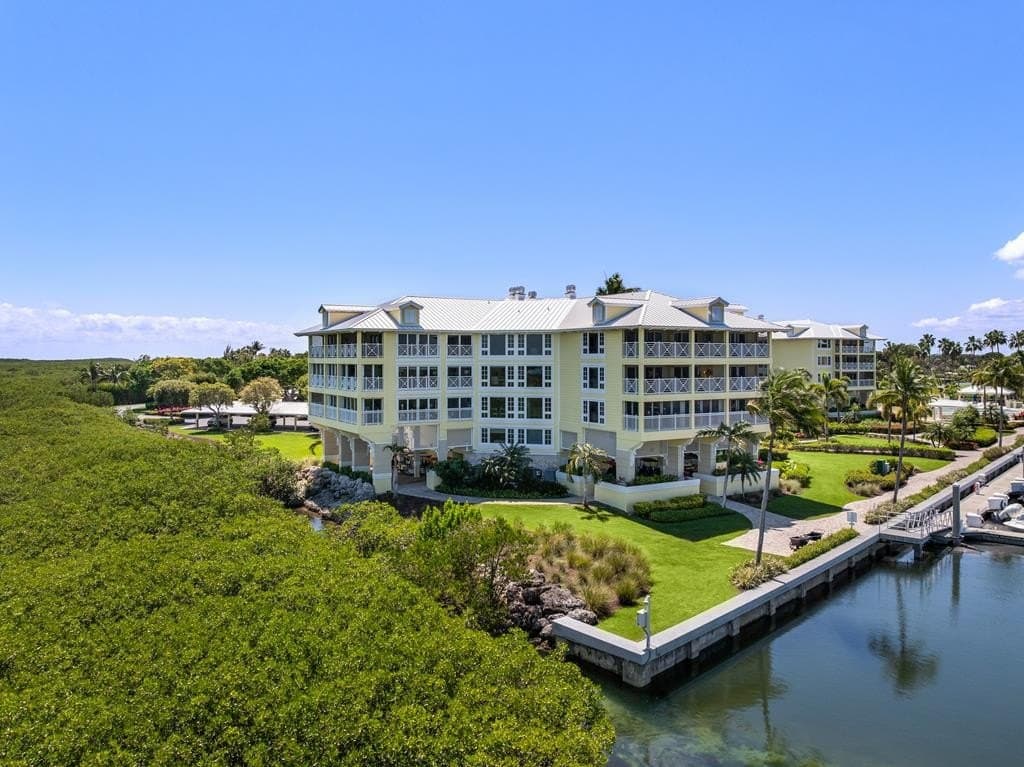 4 bedroom condo for sale at 42 Barracuda Ln Key Largo 33037 - $6,575,000