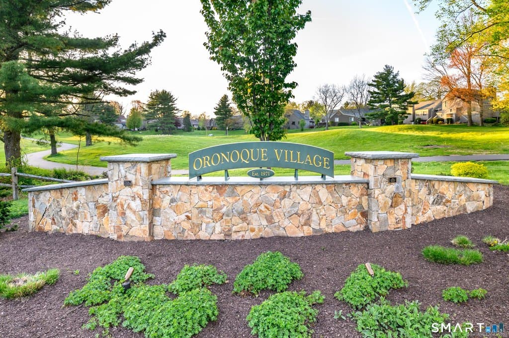 1 bedroom condo for sale at 99 Seminole Ln Unit A Oronoque 06614 - $475,000