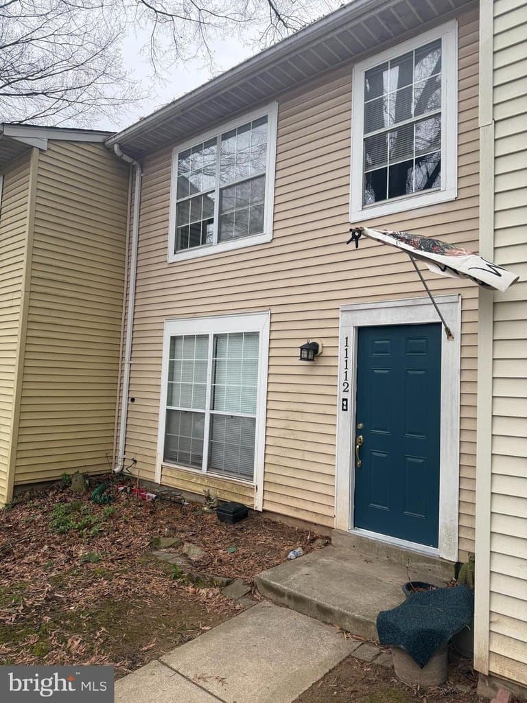 3 bedroom townhouse for sale at 11112 Black Forest Way Gaithersburg 20879 - $325,000