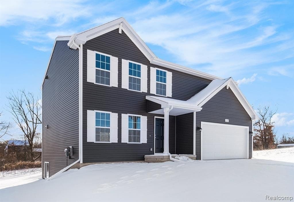 4 bedroom house for sale at 203 Kingsberry Dr Blissfield - $344,900