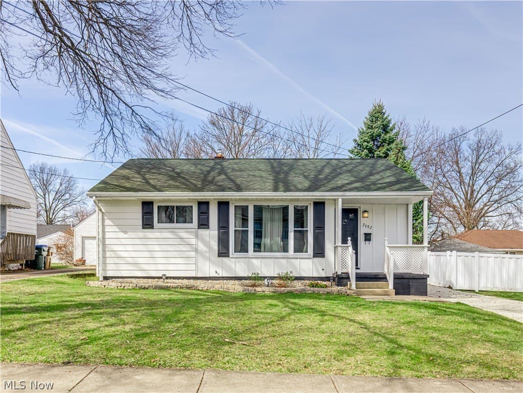 3 bedroom house for sale at 2682 9th St Cuyahoga Falls 44221 - $225,000