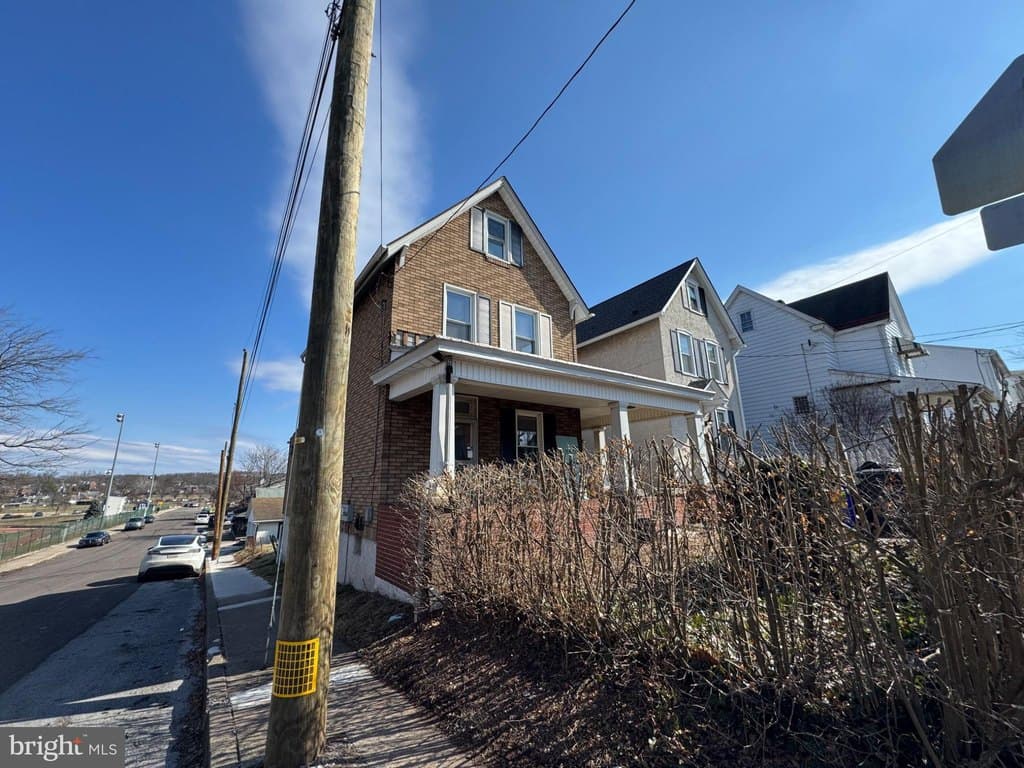 3 bedroom house for sale at 551 West St Pottstown 19464 - $249,000