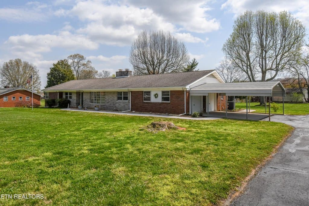 3 bedroom house for sale at 126 October Ln Maryville 37804 - $410,000