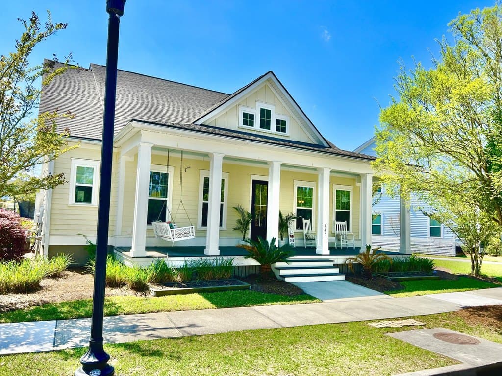4 bedroom house for sale at 445 Watergrass Way Summerville 29485 - $585,000