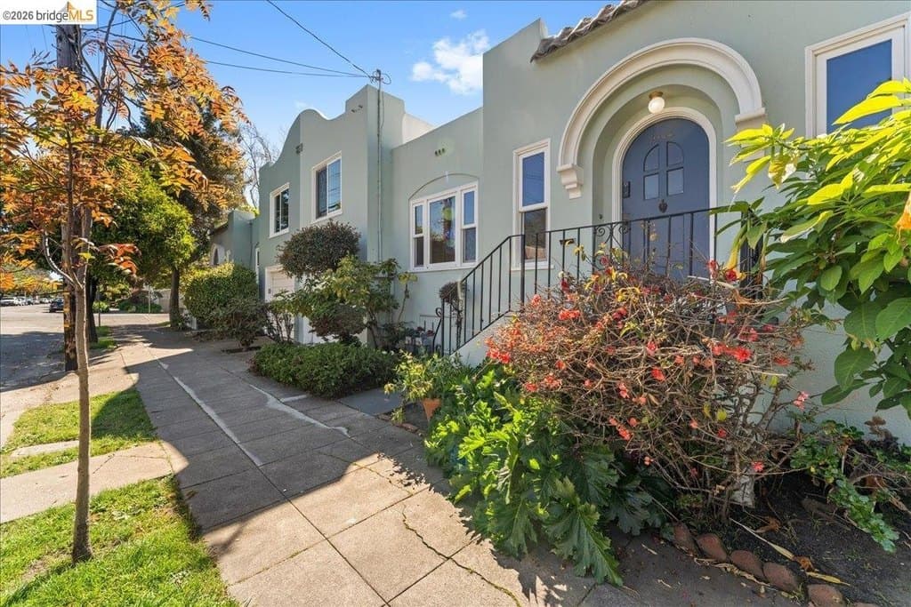 4 bedroom multi-family for sale at 2144-2148 Curtis St Berkeley - $1,495,000