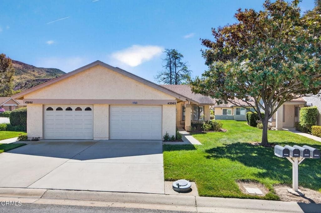 2 bedroom house for sale at 42063 Village 42 Camarillo - $599,000