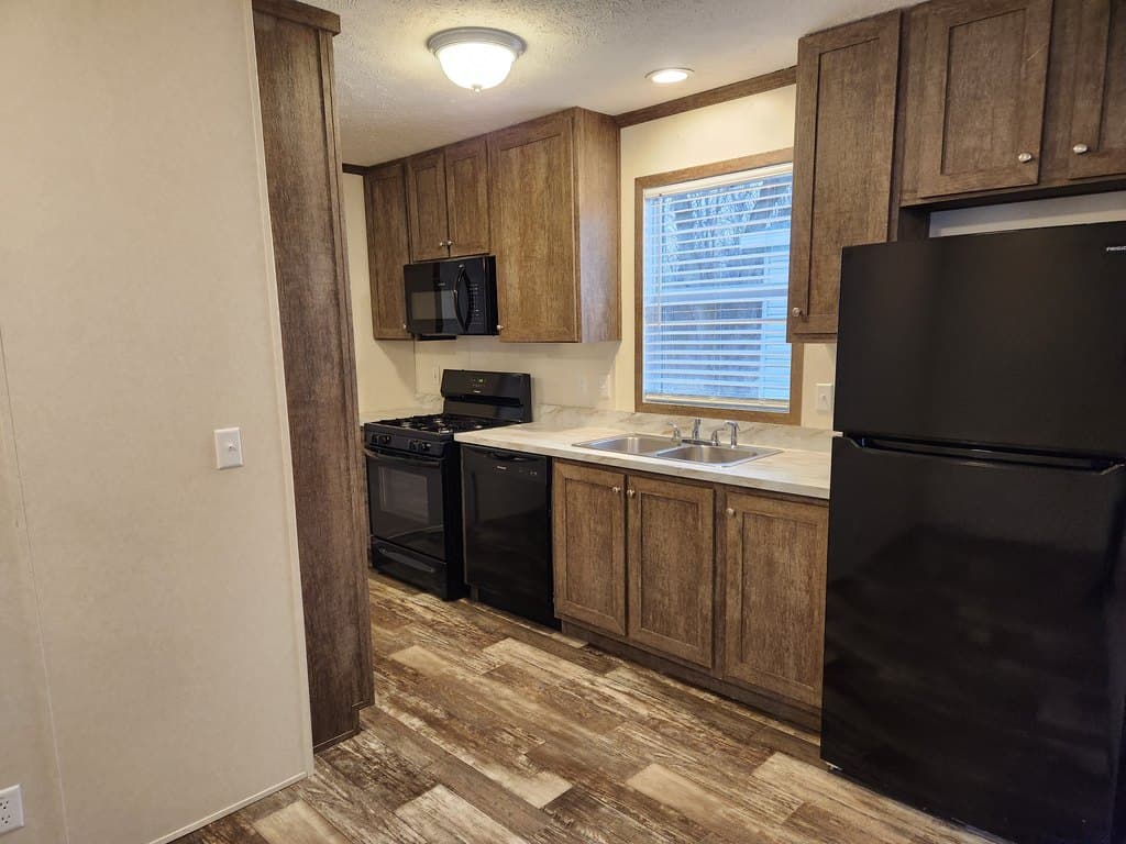 2 bedroom mobile home for sale at 114 Mulberry Unit 114 Belleville - $69,900