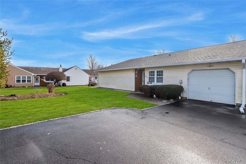 2 bedroom condo for sale at 93 Revere Dr Sayville 11782 - $525,000
