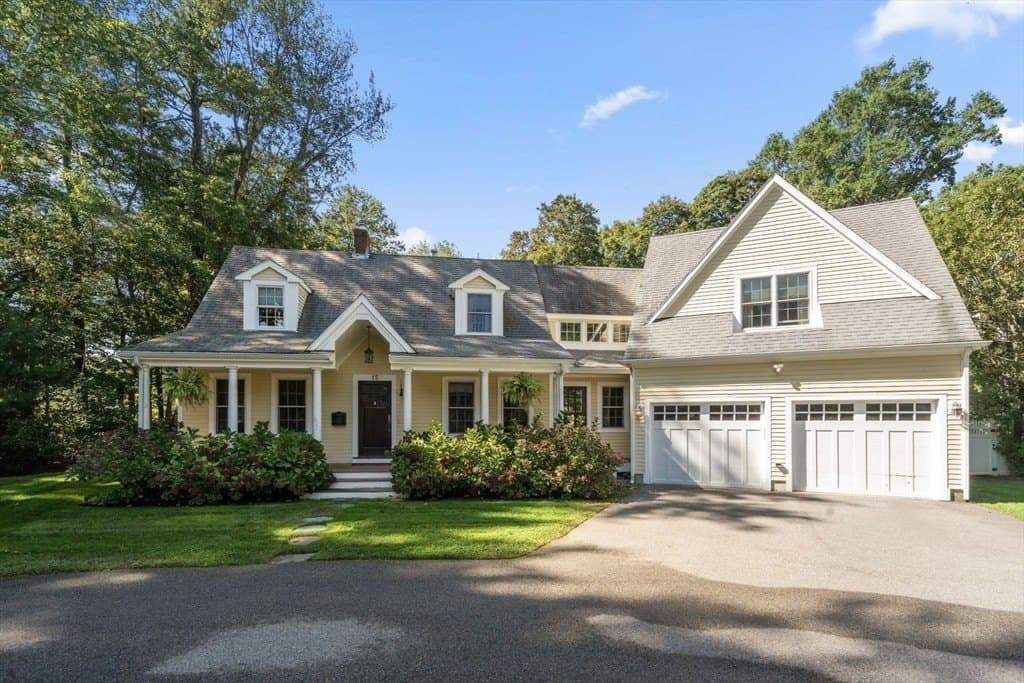 4 bedroom house for sale at 15 Draper St Canton - $1,375,000