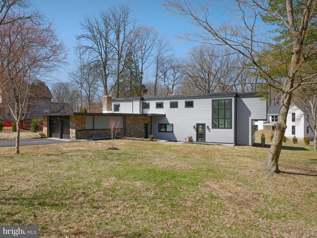4 bedroom house for sale at 410 Sandy Bank Rd Media 19063 - $1,125,000