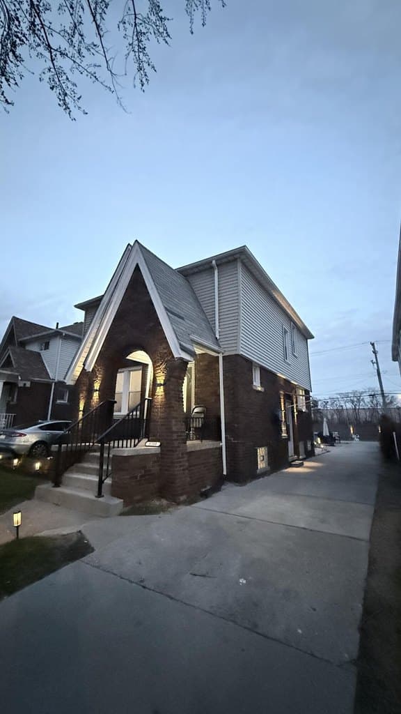 3 bedroom house for sale at 5700 Appoline St Dearborn 48126 - $275,000
