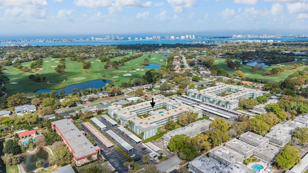 2 bedroom condo for sale at 1706 Belleair Forest Dr Apt 220 Belleair - $199,900
