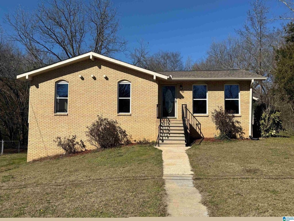 3 bedroom house for sale at 1004 Sandybrook Cir Brookside - $225,000