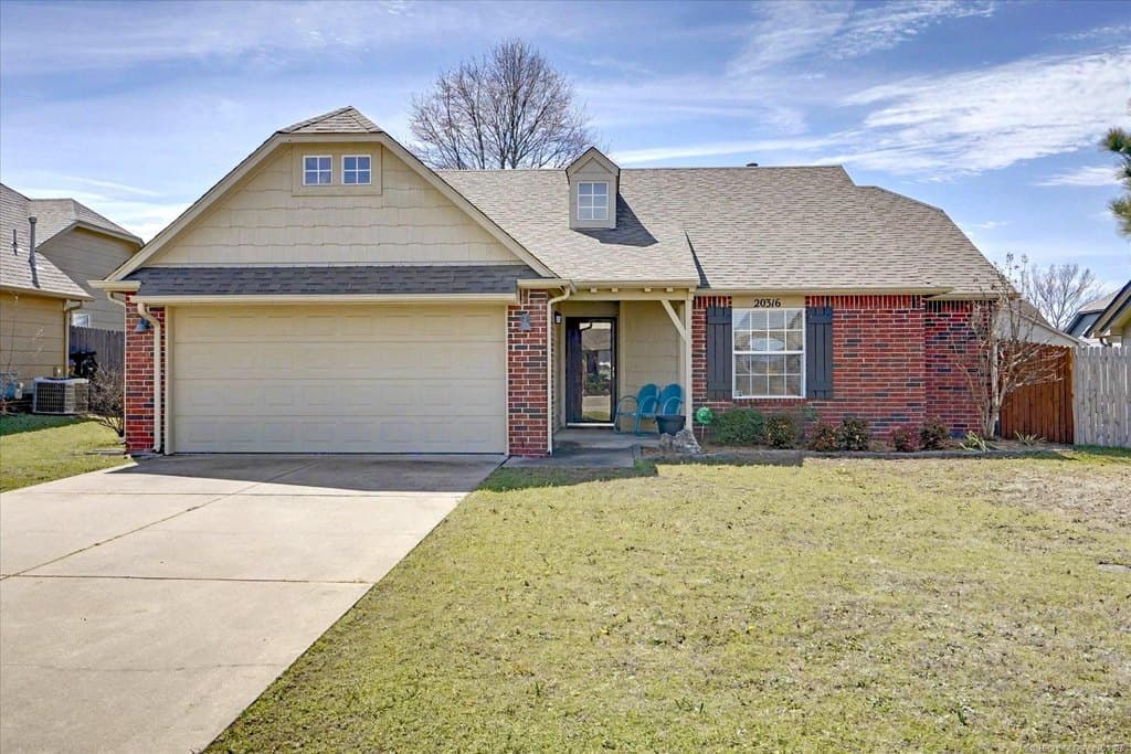 3 bedroom house for sale at 20316 E 43rd St S Broken Arrow - $249,900