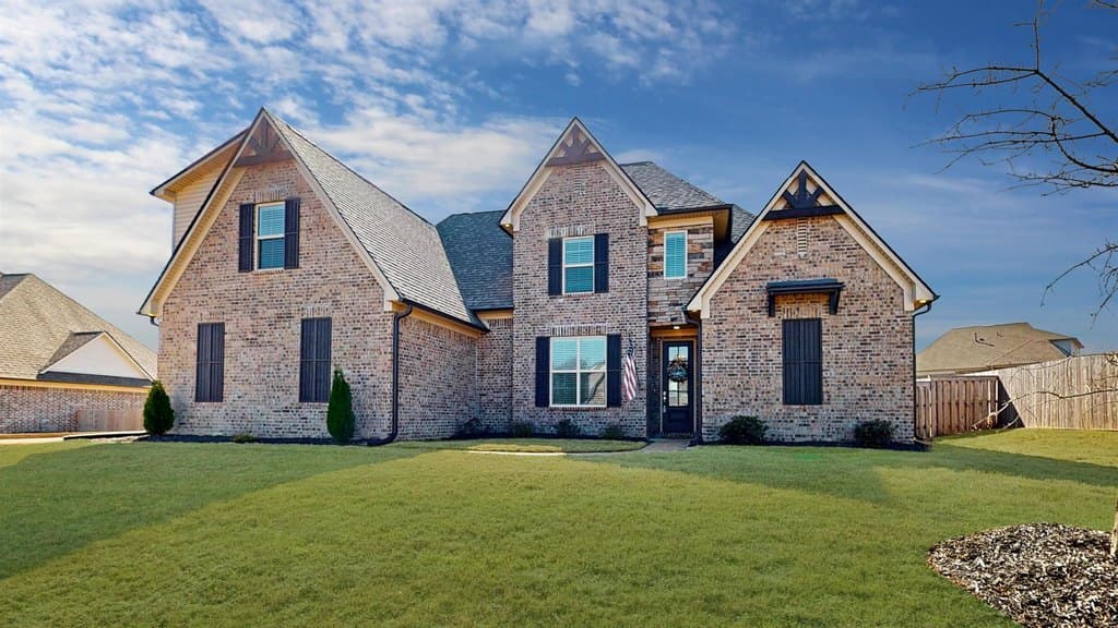 4 bedroom house for sale at 65 Loch Haven Cv S Atoka - $504,500