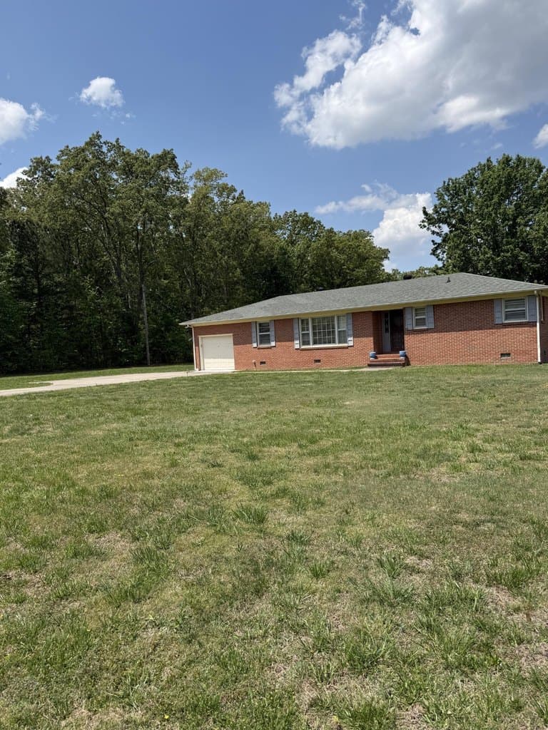 3 bedroom house for sale at 194 Hickory Dr Manchester 37355 - $329,900