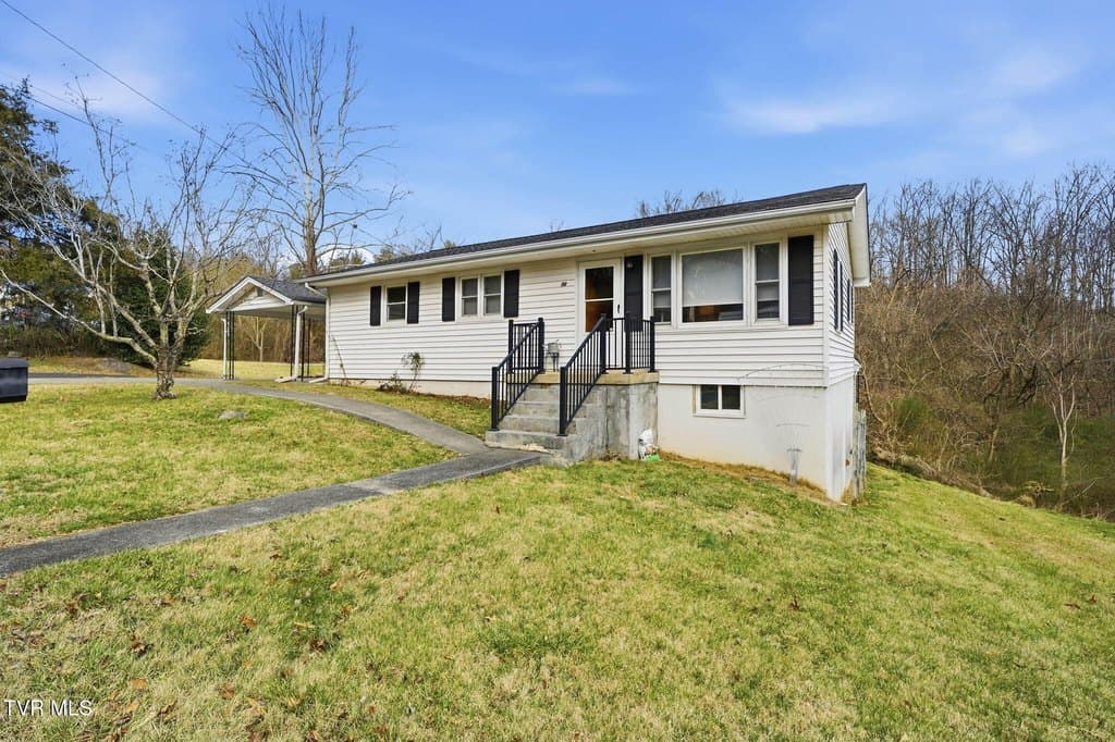 3 bedroom house for sale at 110 Taylortown Rd Central - $275,000