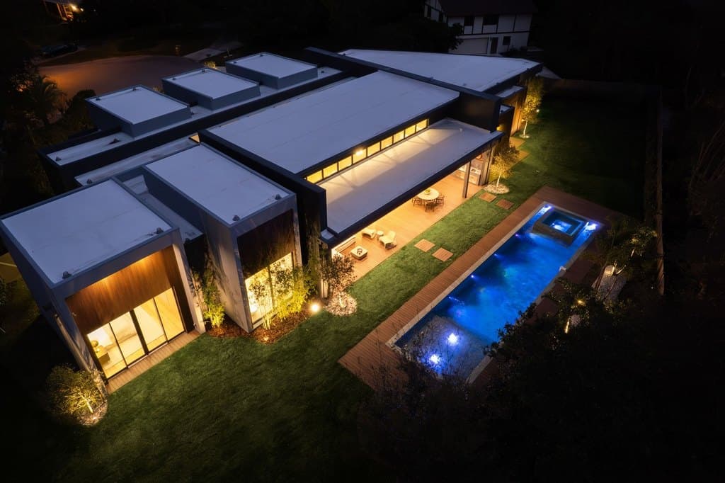 6 bedroom house for sale at 8968 Bay Cove Ct Bay Hill - $4,499,990