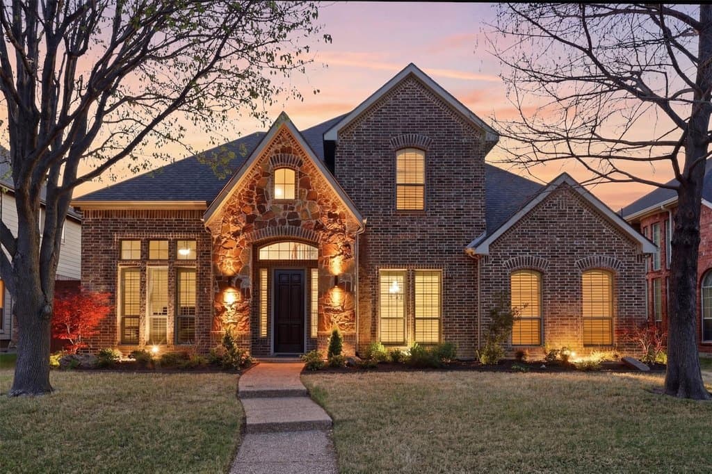 5 bedroom house for sale at 2003 Lorelle Ct Allen 75013 - $724,999