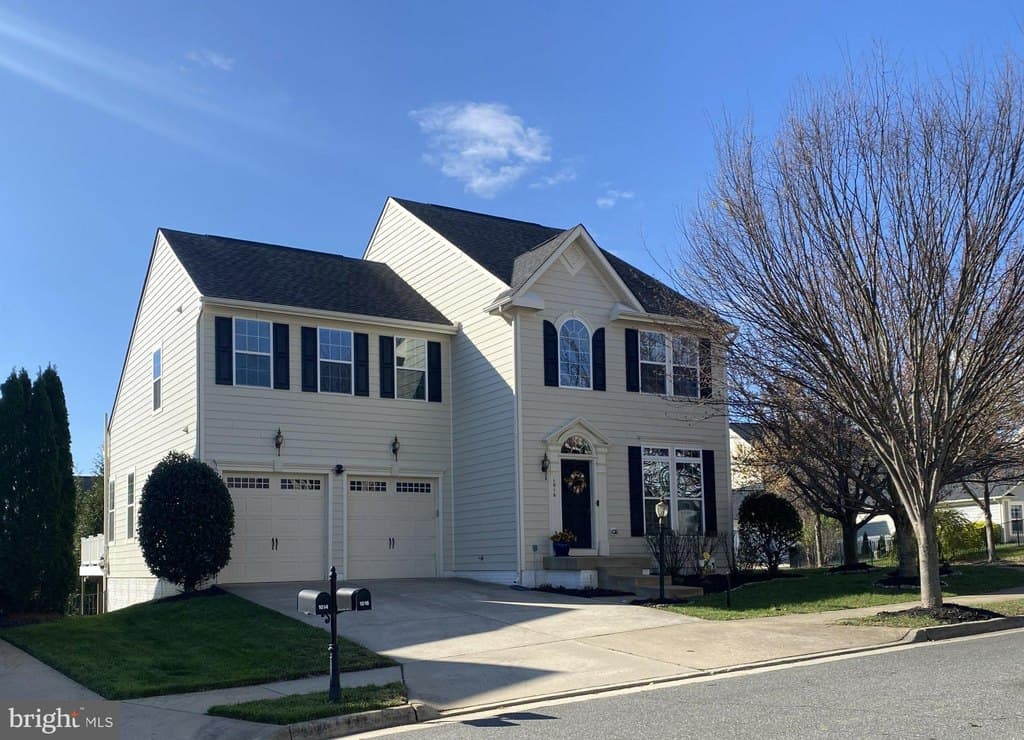 4 bedroom house for sale at 1016 Innis Dr Fredericksburg 22401 - $599,900