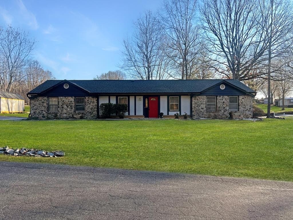 3 bedroom house for sale at 227 Candlewood Dr Blairs - $259,000