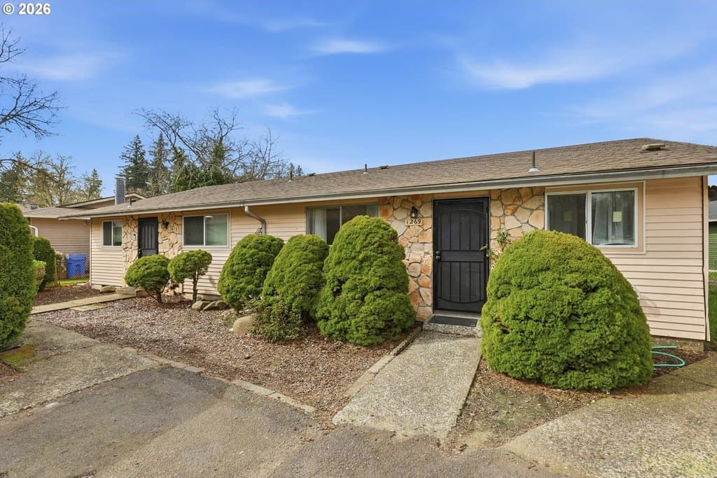 8 bedroom multi-family for sale at 1267 NE 183rd Ave Gresham 97230 - $725,000