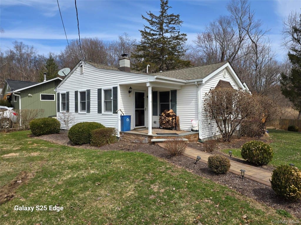 2 bedroom house for sale at 43 Lake Rd Beekman - $425,000