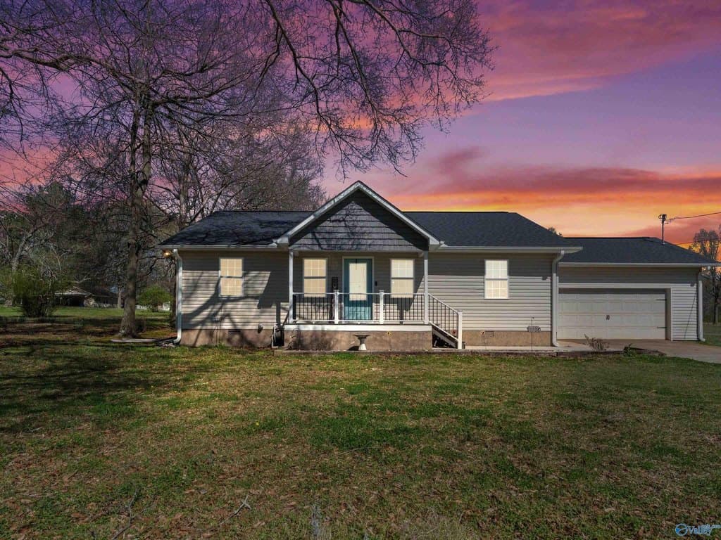 3 bedroom house for sale at 444 Summerville Rd Boaz - $239,900