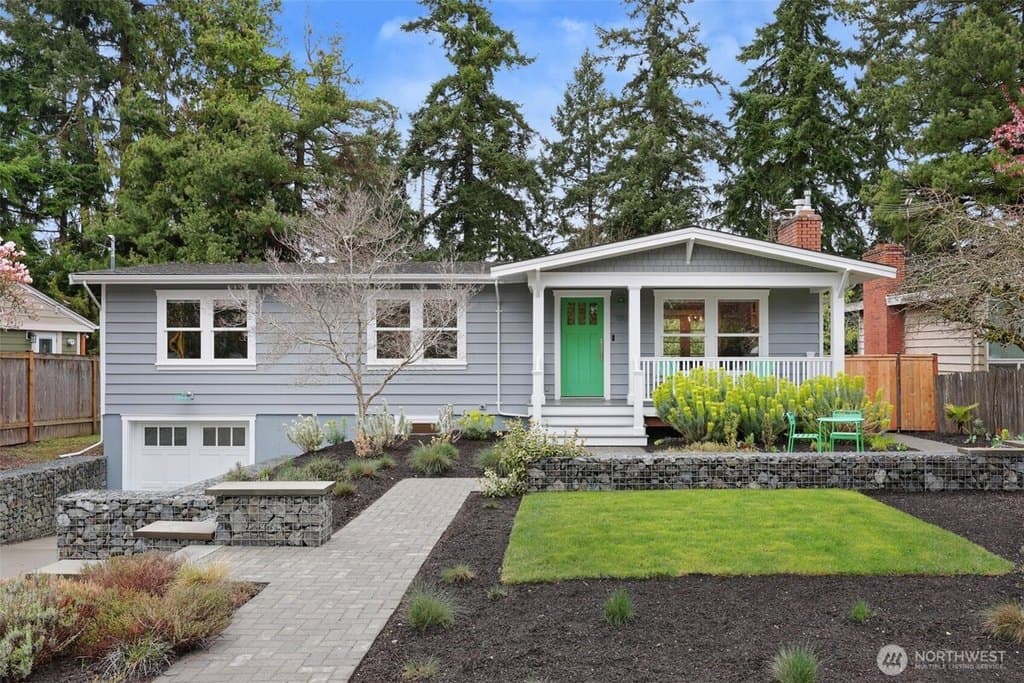 4 bedroom house for sale at 130 N 171st St Shoreline 98133 - $1,149,000