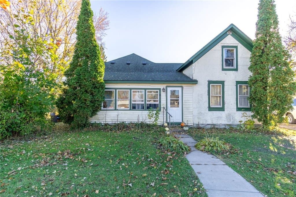 multi-family for sale at 812 W Lincoln St Units 1 & 2 Augusta - $145,000
