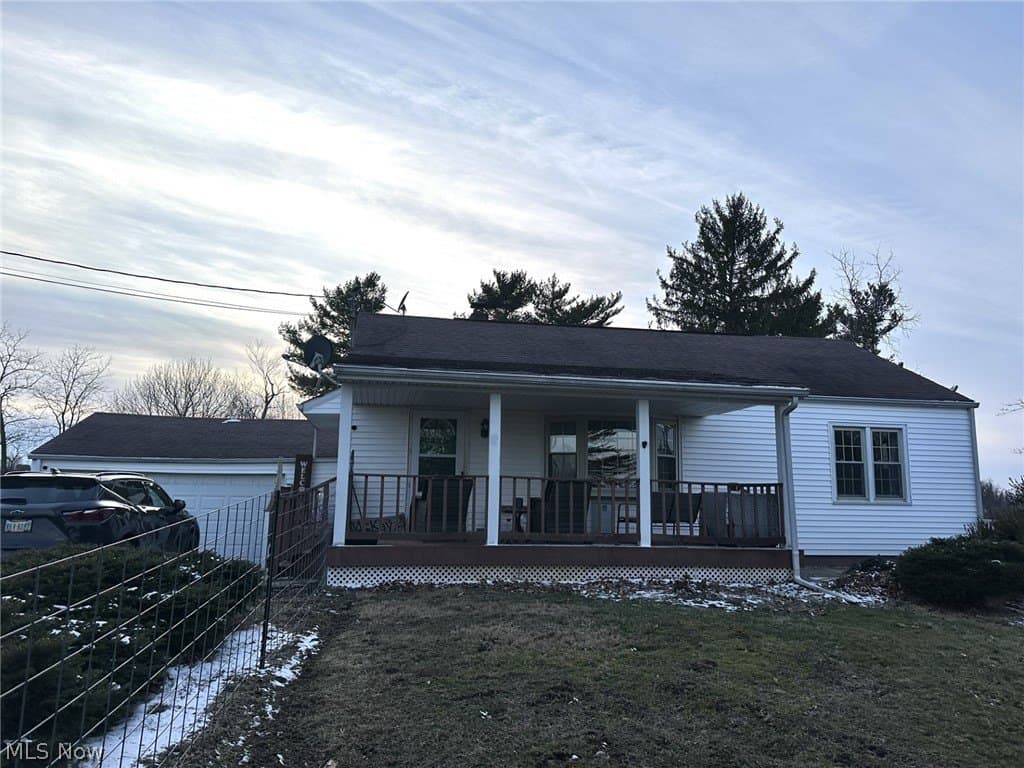 2 bedroom house for sale at 53562 High Ridge Rd Bridgeport - $199,000