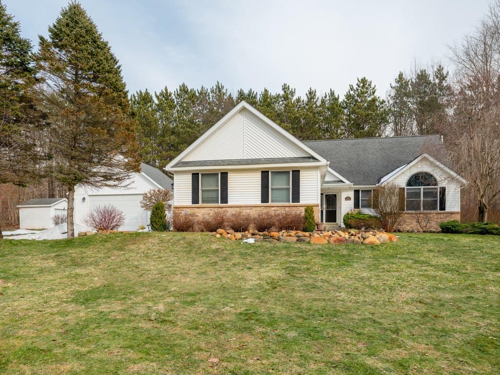 3 bedroom house for sale at 7696 Stoney Creek Dr Augusta - $399,900