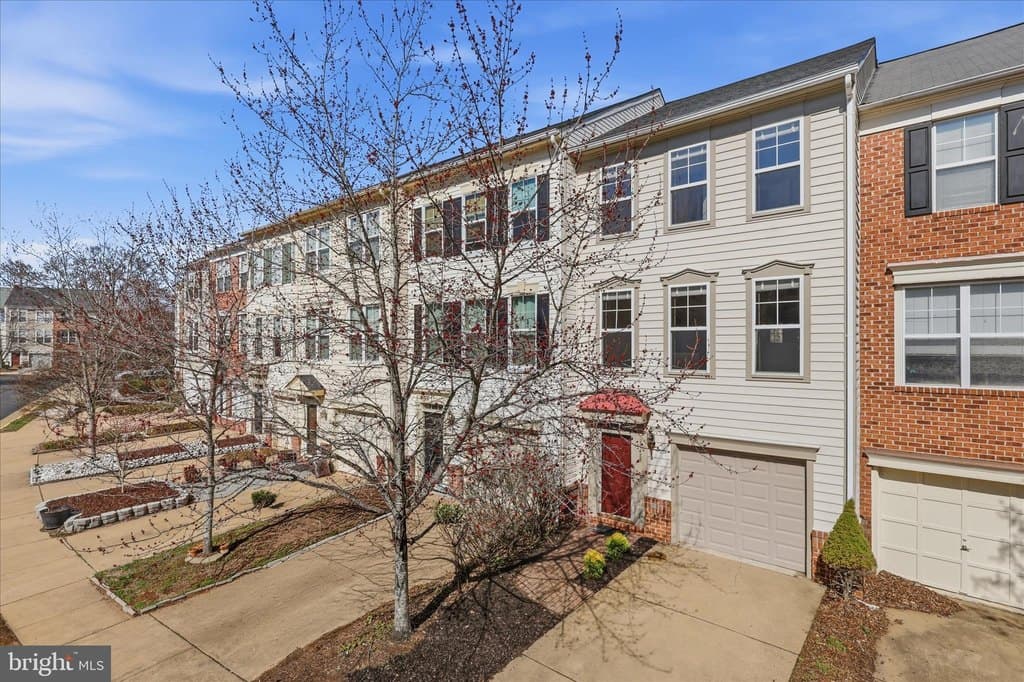 3 bedroom townhouse for sale at 21475 Welby Ter Broadlands - $625,000