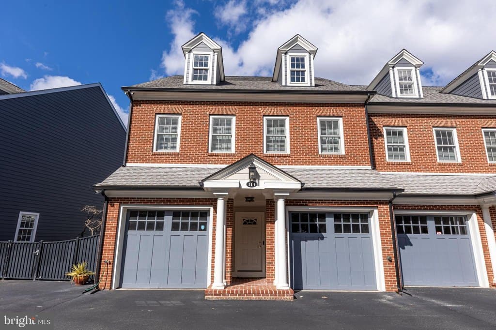 3 bedroom townhouse for sale at 114 Bancroft Mills Rd Wilmington 19806 - $875,000