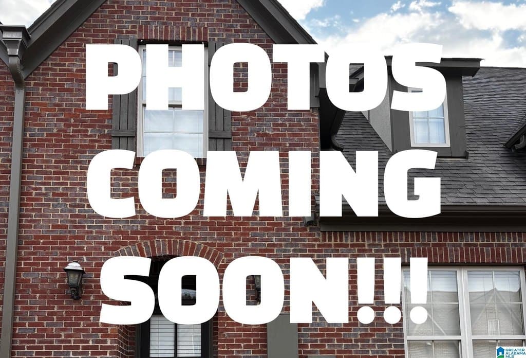 4 bedroom townhouse for sale at 616 Flag Cir Hoover 35226 - $319,000
