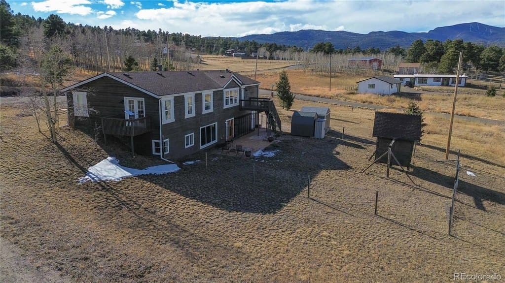 4 bedroom house for sale at 25947 Snyder Ave Aspen Park - $699,000