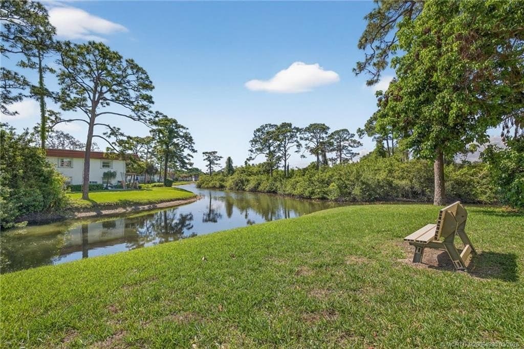 1 bedroom condo for sale at 1225 NW 21st St Apt 1810 Stuart 34994 - $110,000