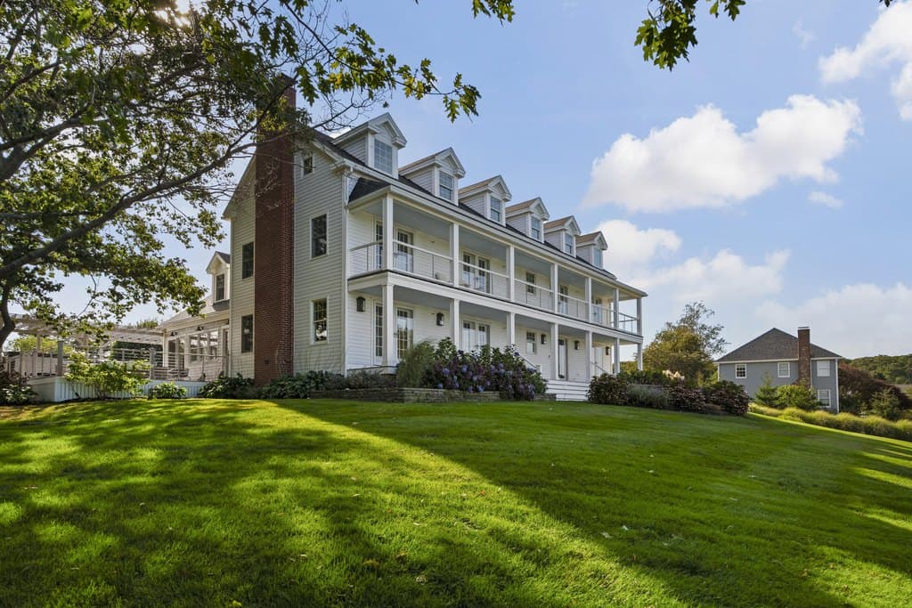 4 bedroom house for sale at 19 Salt Spray Ln Cape Elizabeth - $3,100,000