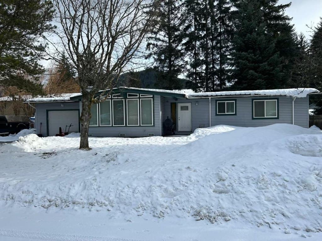3 bedroom house for sale at 2206 Muir St Juneau 99801 - $445,000
