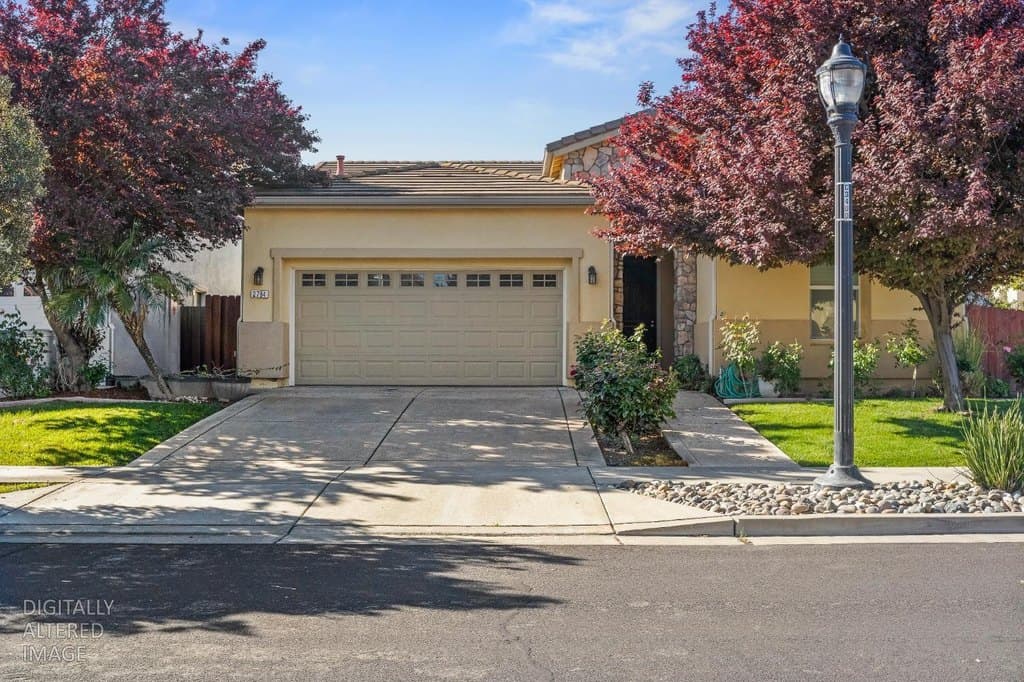 3 bedroom house for sale at 2784 Shoemaker Ct Woodland 95776 - $599,000