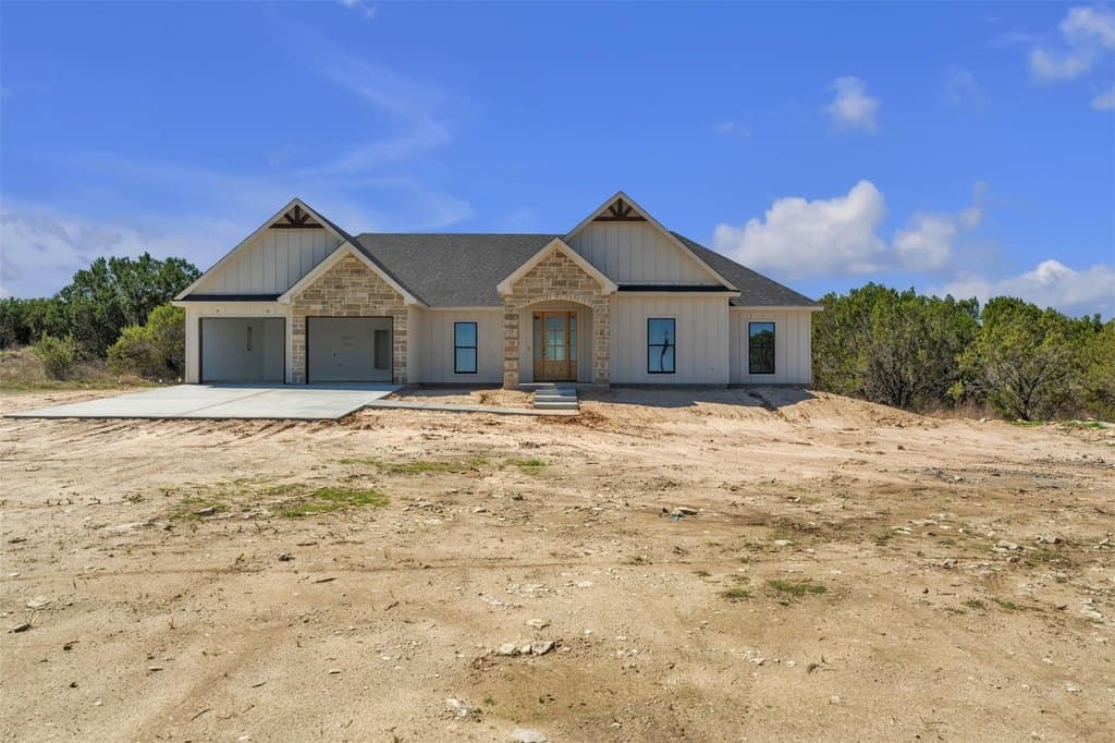 4 bedroom house for sale at 105 Anchors Way Bluff Dale - $499,900